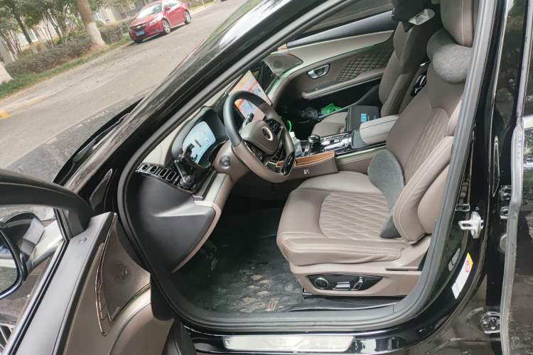 Used BYD Han 2022 DM-i 121KM Prestige Model