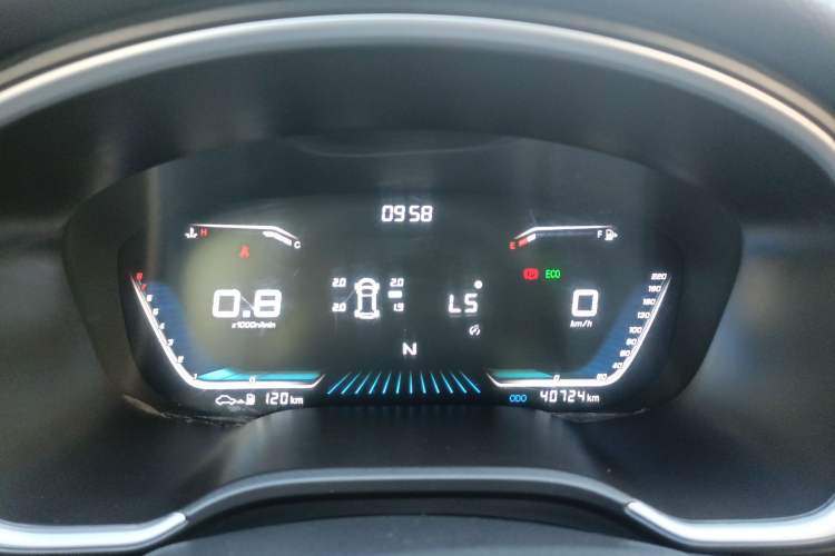 Used SWM G05 2022 PRO 1.5T DCT Luxury Model 7 Seats