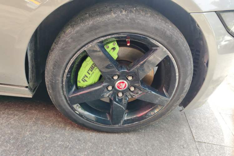 Used Jaguar XE 2017 2.0T 200 PS R-Sport