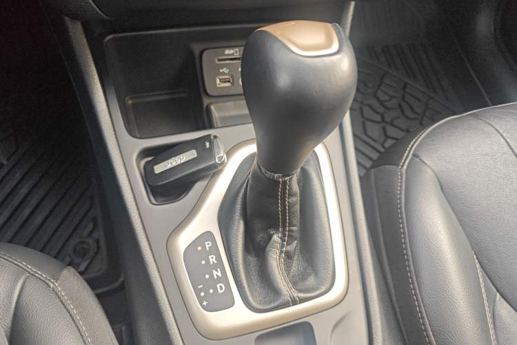 Used Jeep Cherokee 2017 2.0L Superior Edition