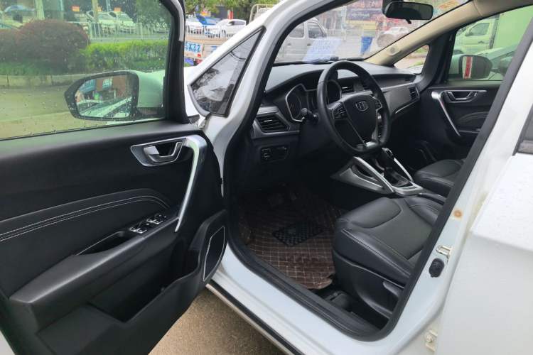 Used Geely Auto Vision X3 2017 1.5L Automatic Luxury Model
