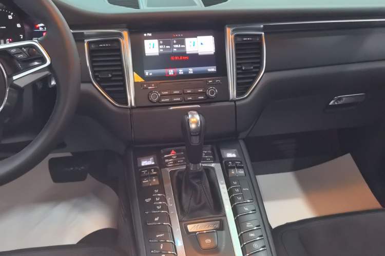 Used Porsche Macan 2017 Macan 2.0T
