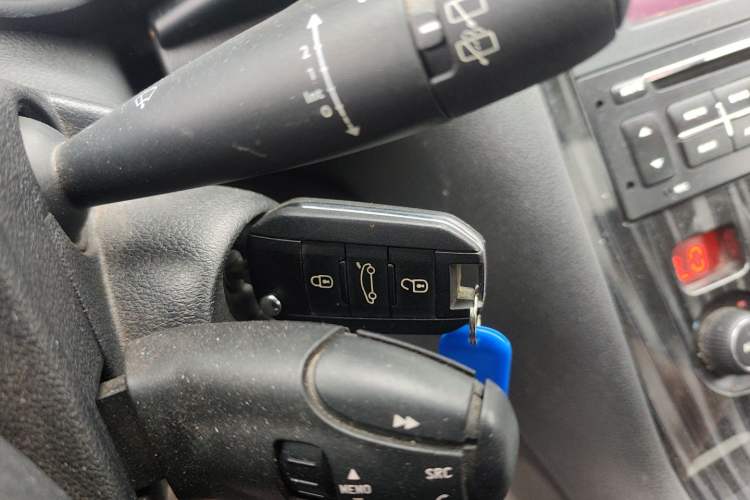 Used Peugeot 3008 2015 2.0L Automatic Trend Edition