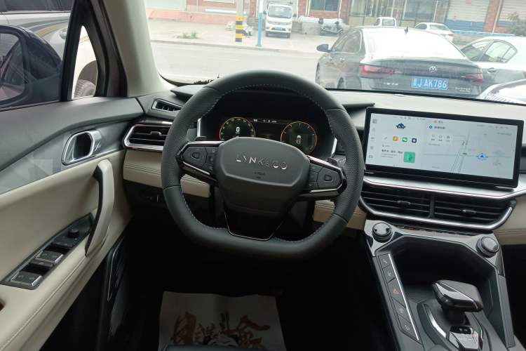 Used Lynk & Co 06 2023 Remix 1.5T Shero
