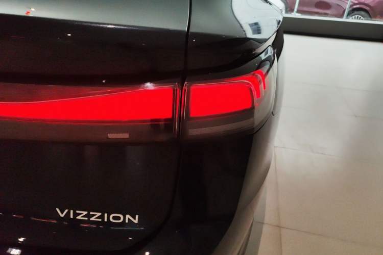 Used Volkswagen ID.7 VIZZION 2024 AIR model Right Rear Taillight