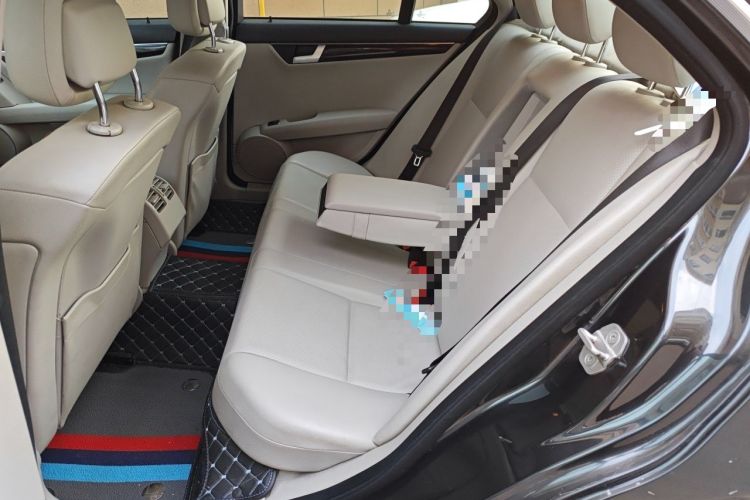 Used Mercedes-Benz C-Class 2010 C 180K Classic model