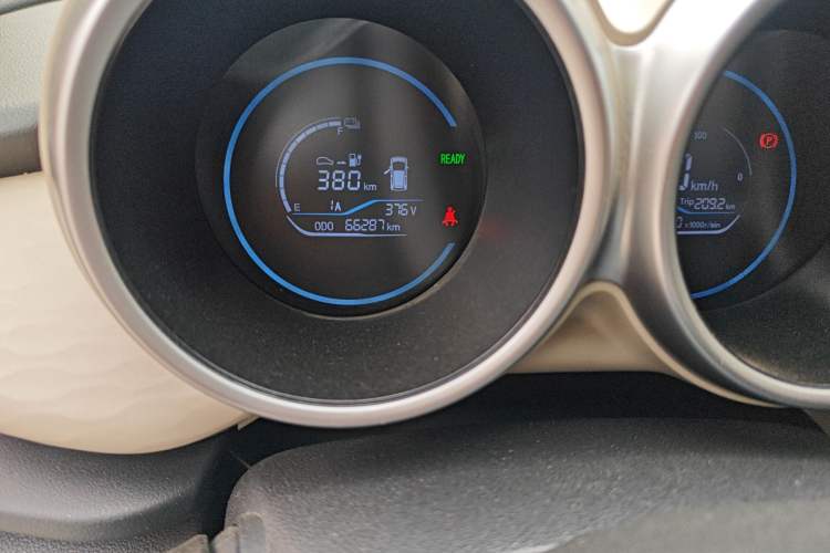 Used ORA Black Cat 2021 405 km Long-Range Version Odometer Close Up