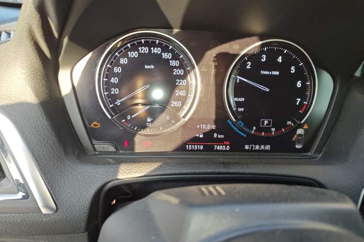 Used BMW 2 Series 2018 220i Convertible Coupe Sports Design Package Instrument Cluster