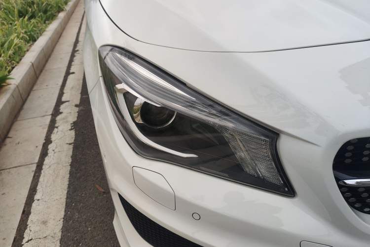 Used Mercedes-Benz CLA 2014 CLA 260 4MATIC Right Front Headlight