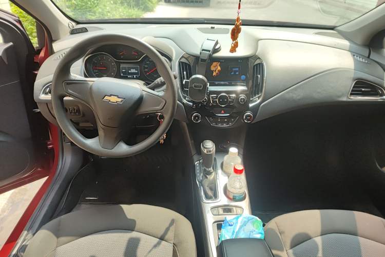 Used Chevrolet Cruze 2017 1.5L Automatic Pioneer Sunroof Edition