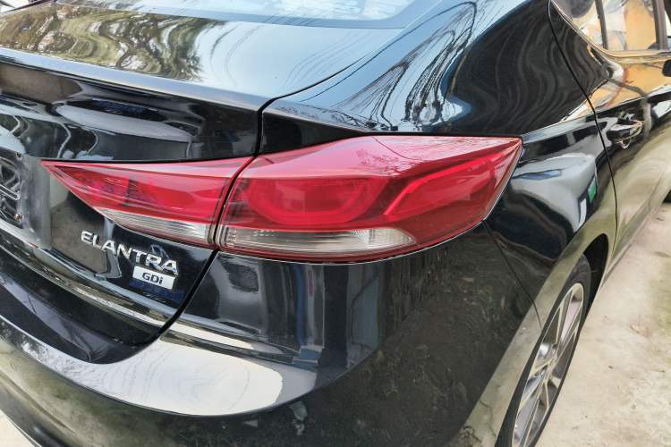 Used Hyundai Elantra (6th Generation / Lingdong) 2016 1.6L Automatic ZhiXuan – Elite Version Right Rear Taillight