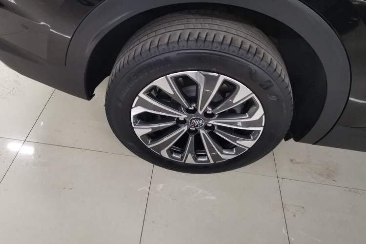 Used Buick Envision 2024 Encore Plus 28T Two-Wheel Drive Luxury Edition
