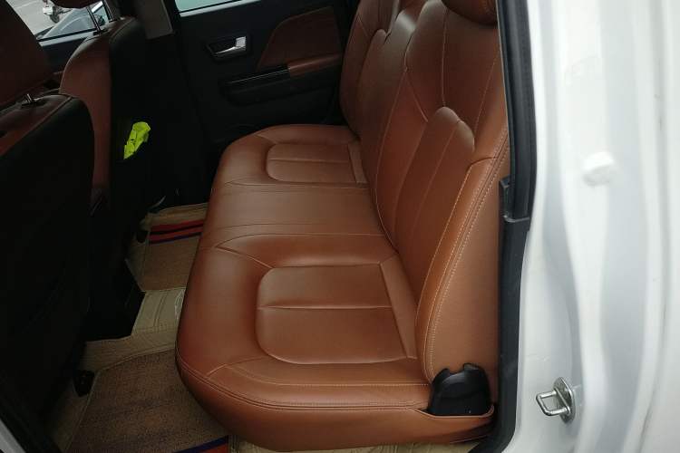 Used Great Wall Wingle 7 2022 2.0T Diesel Two-Wheel Drive Practical Version Big Double Cab GW4D20M
