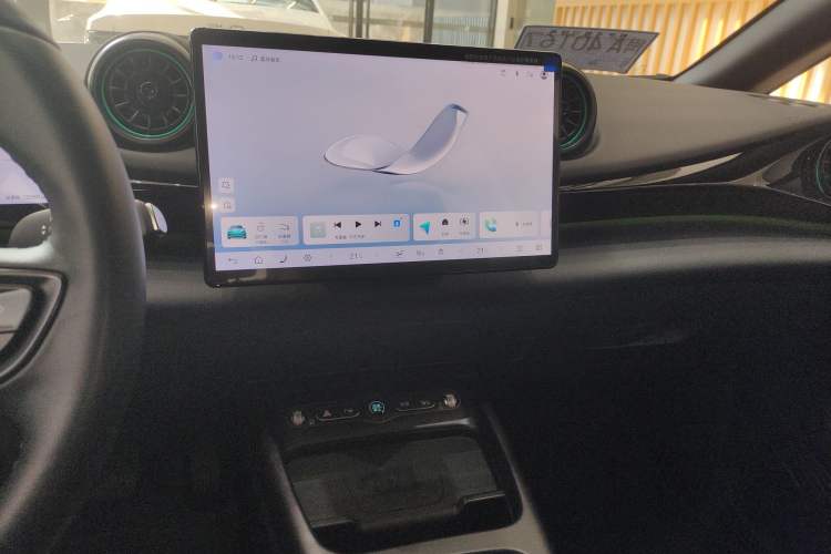 Used BYD Dolphin 2025 Intelligent Driving Version 410 km Fashion Edition
