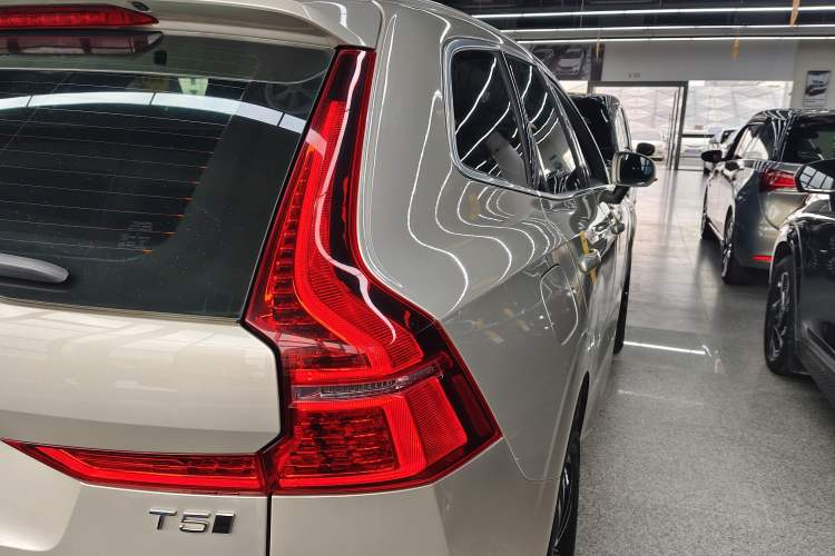 Used Volvo XC60 2018 T5 4x4 Smart Edition
