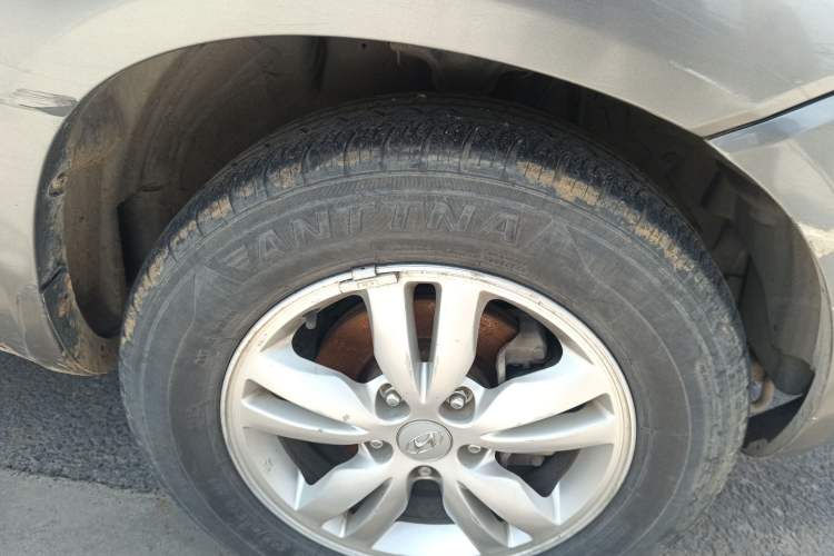 Used Hyundai Tucson 2009 2.0L Manual Two-Wheel Drive Fashion Edition