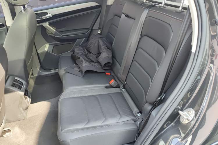 Used Volkswagen Tayron 2020 330TSI Two-Wheel Drive Luxury Smart Connectivity Version Left Rear Seat