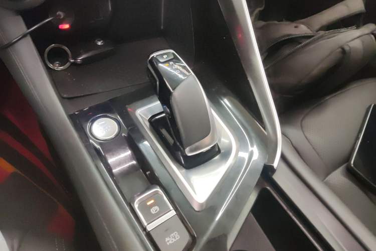 Used Dongfeng Aeolus AX7 2020 1.6T Automatic AI Navigation Model China VI Standard
