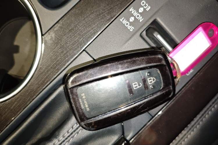 Used Toyota Crown Kluger 2023 2.5L HEV Four-Wheel Drive Luxury Edition Interior 1