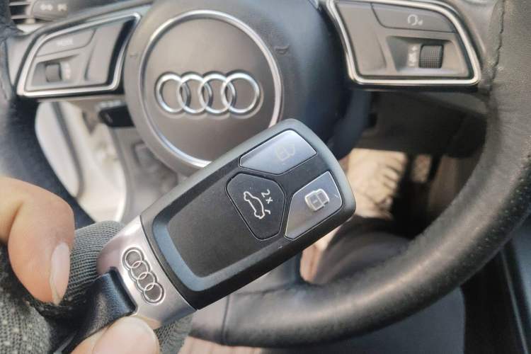 Used Audi A4L 2019 40 TFSI Ambition Version China V Vehicle Key
