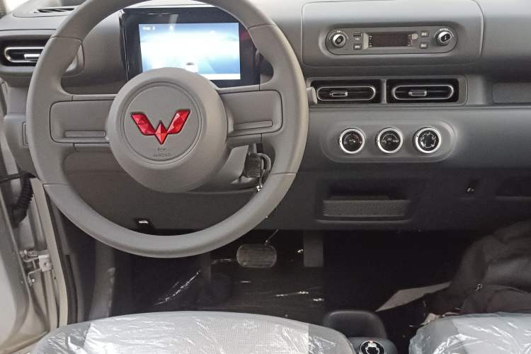 Used Wuling Zhiguang New Energy 2025 Model 305km Ambitious Edition