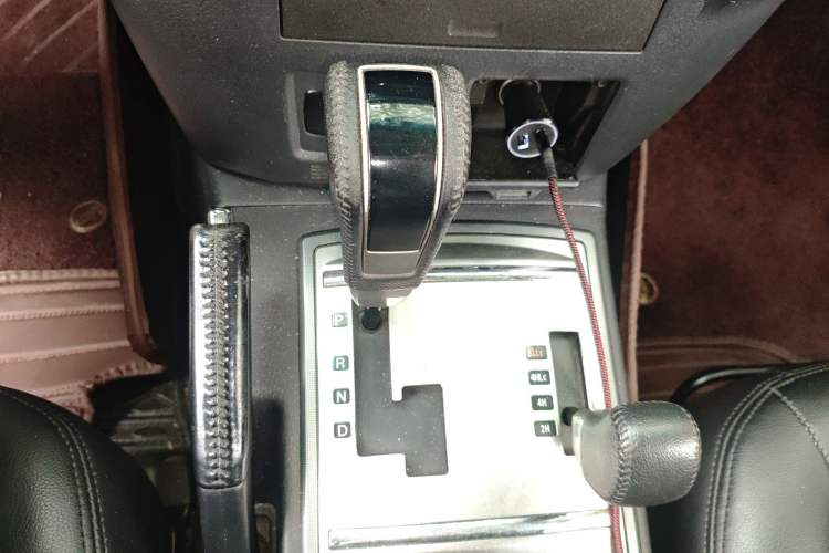 Used Mitsubishi Pajero 2016 3.0L Automatic Standard Version China IV Standard Gear Lever