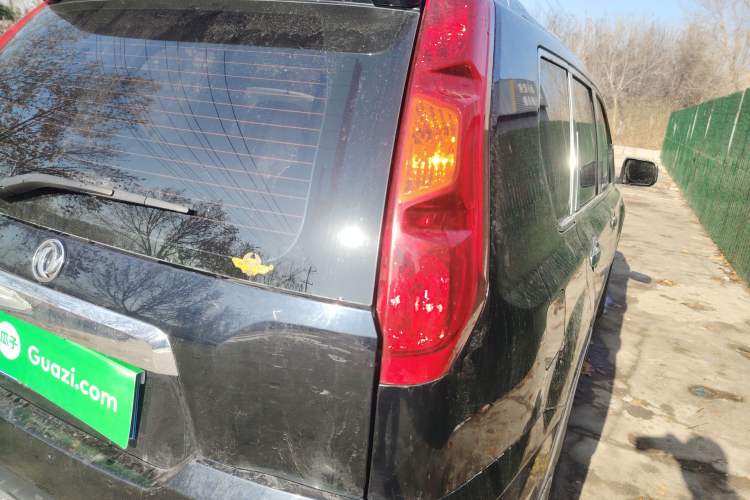 Used Dongfeng Fengdu MX6 2015 2.0L CVT Two-Wheel Drive Dream Edition