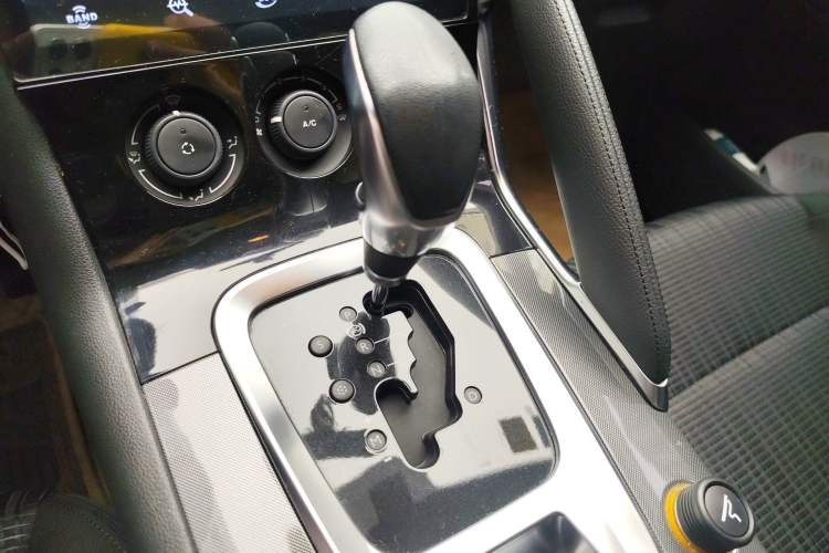 Used Peugeot 3008 2016 1.6THP Automatic Classic Edition
