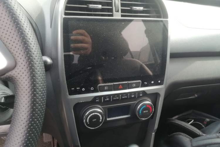 Used Chery Tiggo 3 2015 1.6L CVT ZhiShang Commemorative Edition Audio And AC Panel