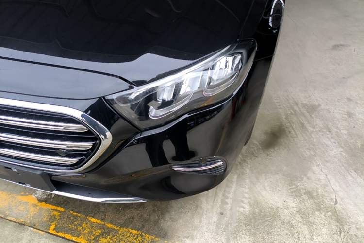 Used Mercedes-Benz E-Class 2026 Model, Restyled E 300 L Luxury Version
