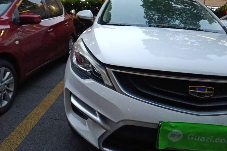 Used Geely Auto Emgrand GS 2016 Sport Edition 1.8L Automatic LingShang Model Right Front Headlight