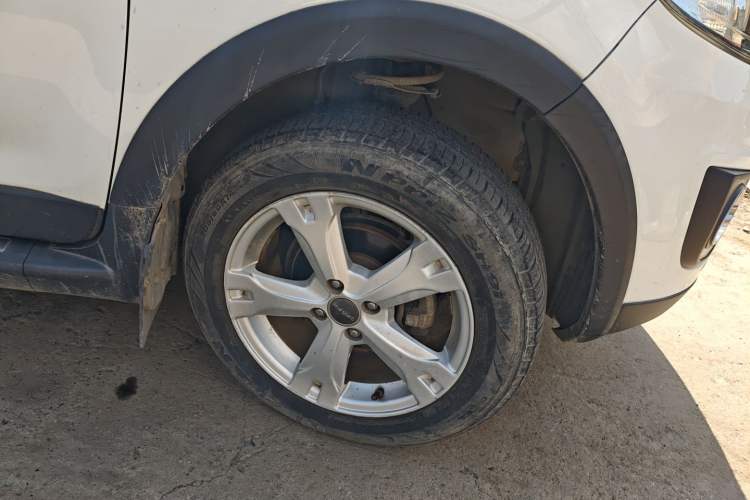 Used Haval H1 2016 Red Label 1.5L Manual Luxury Model
