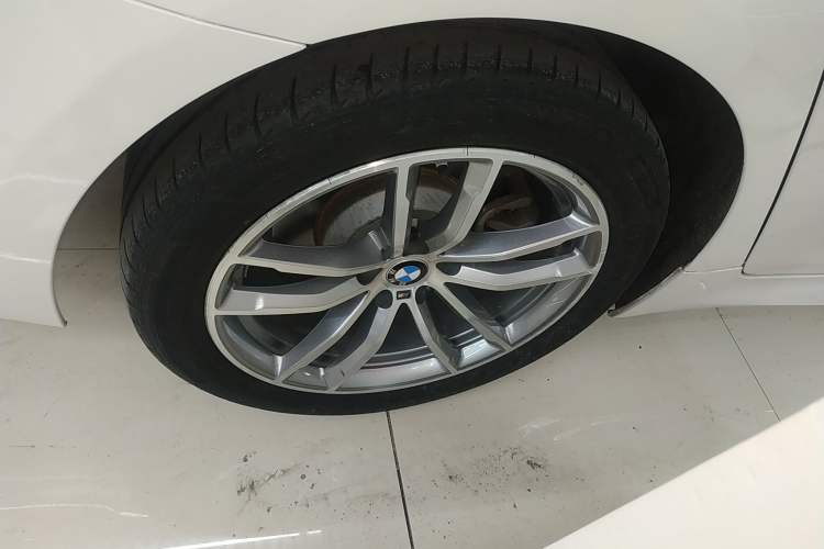 Used BMW 5 Series 2020 525Li M Sport Package Right Rear Wheel Hub