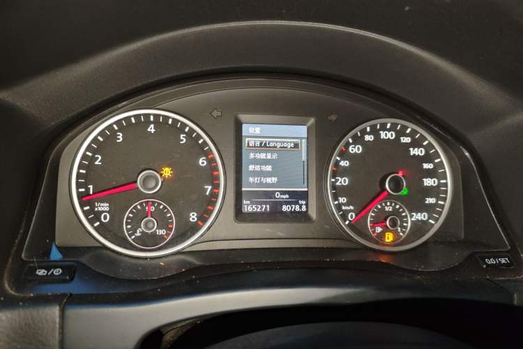 Used Volkswagen Tiguan 2013 1.8 TSI Automatic All-Wheel Drive Luxury Model Instrument Cluster
