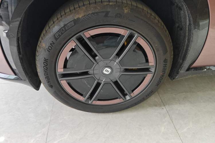 Used Xiaomi Auto YU7 2025 Ultra-Long Range All-Wheel Drive Pro Version
