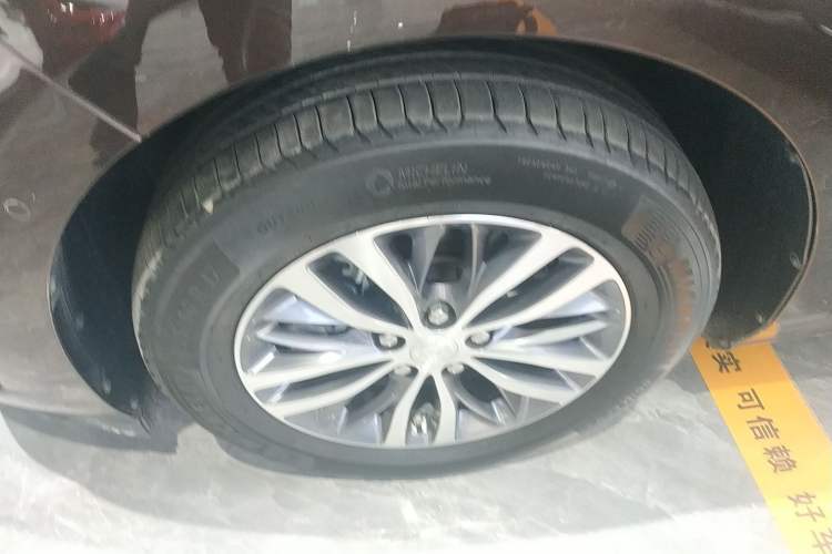 Used Buick GL8 2021 ES Land Cruiser 653T Luxury Edition