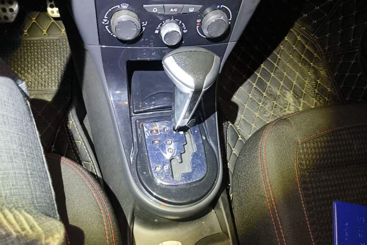 Used Citroen C-Quatre 2012 Hatchback 1.6L Automatic LeShang Model Gear Lever