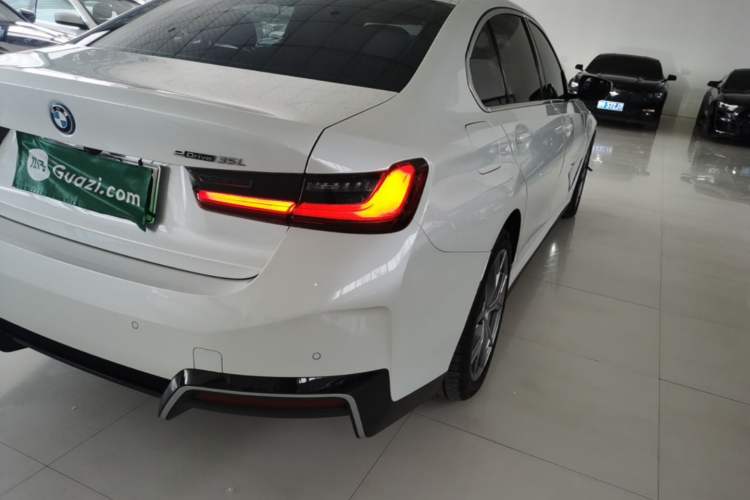 Used BMW i3 2025 eDrive 35 L Exterior 3