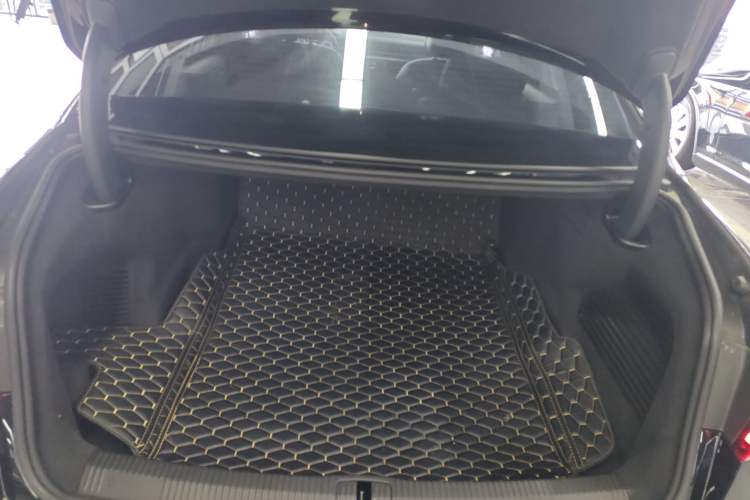 Used Audi A8 2019 Plus A8L 50 TFSI quattro Comfort Model Trunk