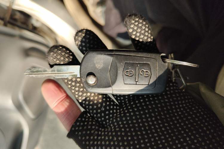 Used FAW Senya S80 2013 1.5L Manual 5-Seat Urban Fashion Edition