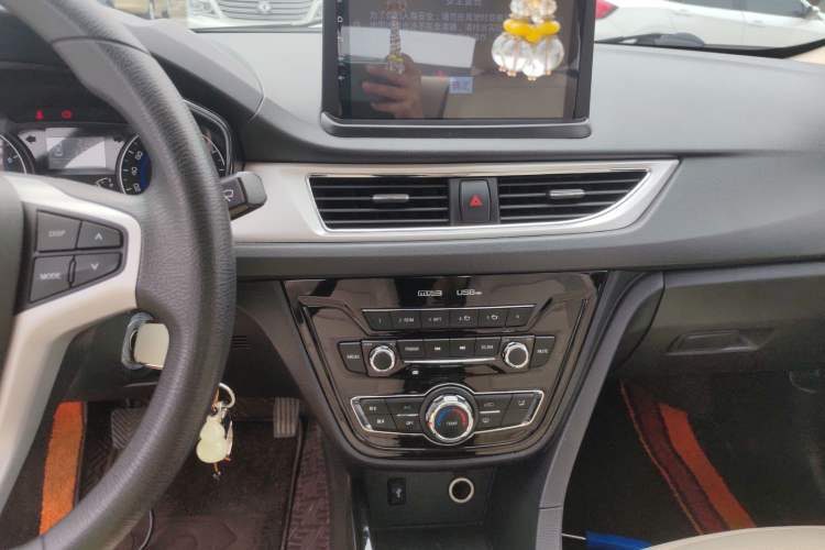 Used CHANGAN Alsvin V7 2016 1.6L Manual LeShang Model China V Standard Audio And AC Panel