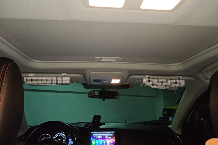 Used Mazda CX-5 2015 2.0L Automatic Two-Wheel Drive Urban Version
