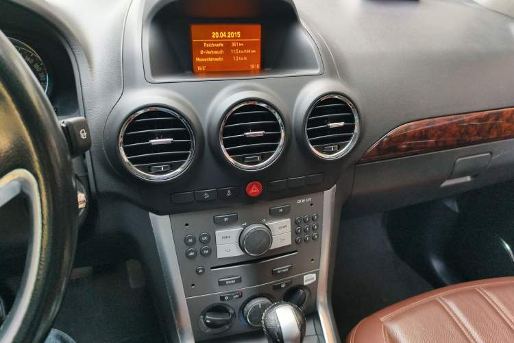 Used Opel Antara 2012 2.4L Two-Wheel-Drive Comfort Edition