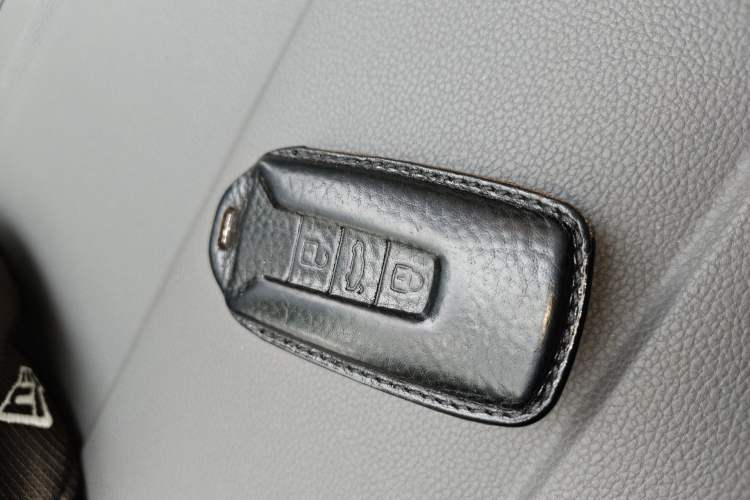 Used Volkswagen Touareg 2020 2.0 TSI RuiShang Edition China VI Standard Vehicle Key