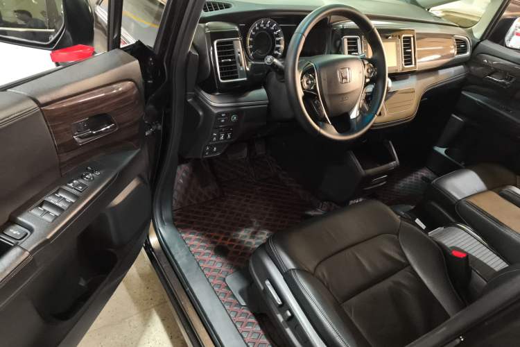 Used Honda Elysion 2016 2.4L Supreme Edition