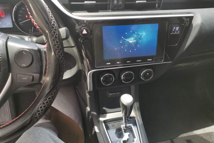 Used Toyota Corolla 2017 Revised Version 1.2T S-CVT GL-i Audio And AC Panel