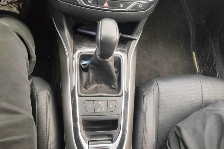 Used Peugeot 408 2014 1.8L Automatic Luxury Edition