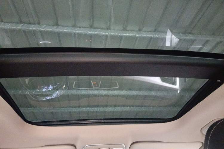 Used Geely Auto Emgrand X7 Sport 2018 1.8TD Automatic Two-Wheel Drive Smart 4G Connected Version