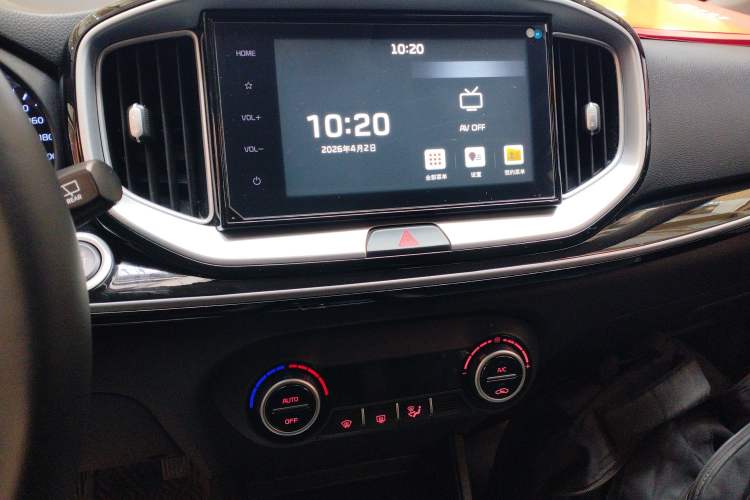 Used Kia kx1 Stonic 2021 1.4L CVT Fun & Sunroof Model
