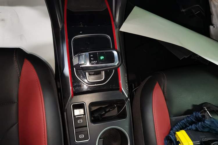 Used Haval H2 2018 Chuanxiang Edition 1.5T Dual-Clutch Two-Wheel Drive ZhiShang Model China V Standard
